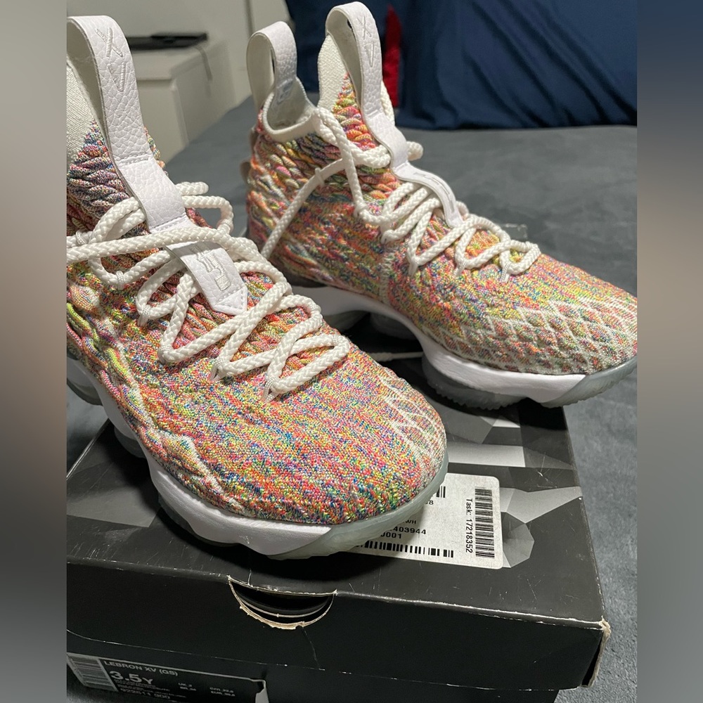 Lebron XV Fruity Pebbles